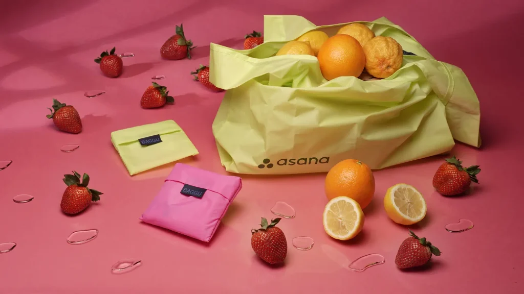 Branded tote bag with fruits and pouches